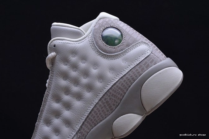 Retro Air 13 